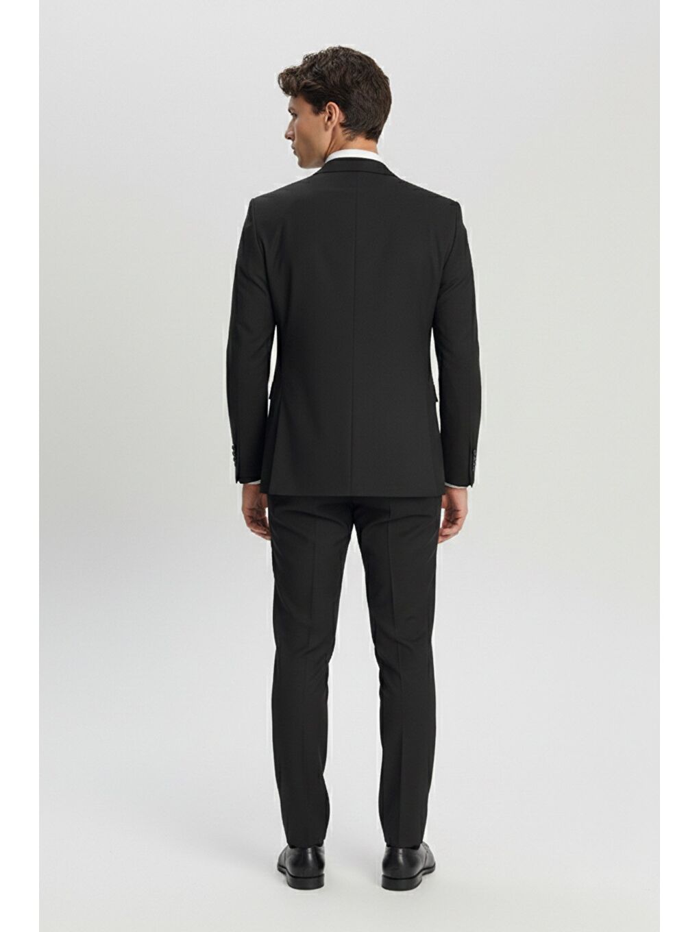 Giotelli Siyah Yelekli Sivri Yaka 6 Drop Takım Elbise-4