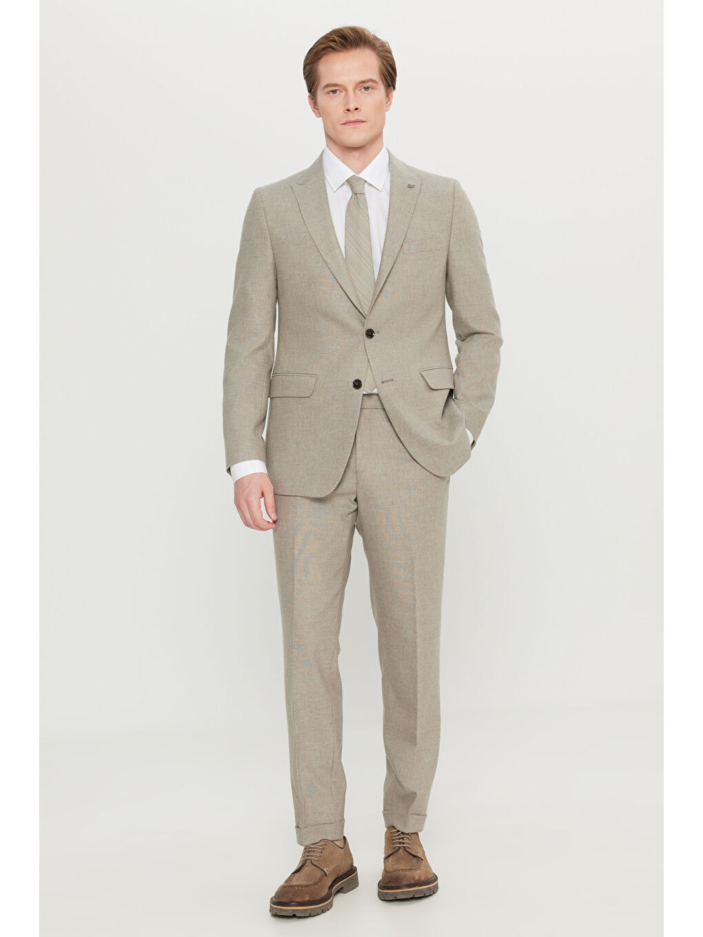 Erkek Bej Yünlü Slim Fit Dar Kesim Kırlangıç Yaka Kapak Cepli Esnek Takım Elbise-1