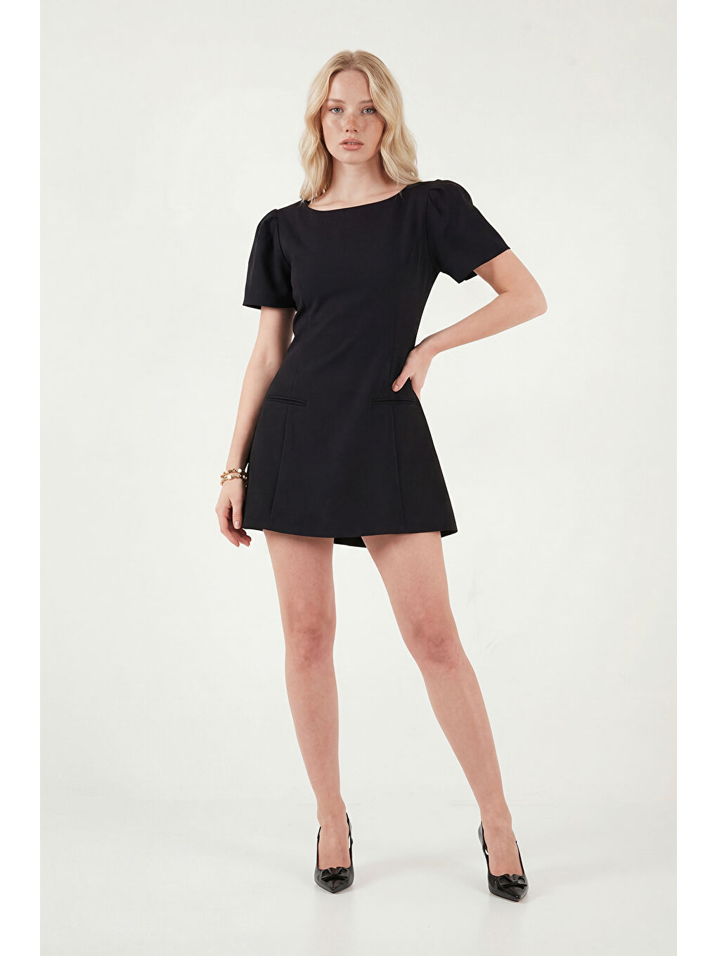 Siyah Kayık Yaka Balon Kol Mini Davet Elbise 6525735-1