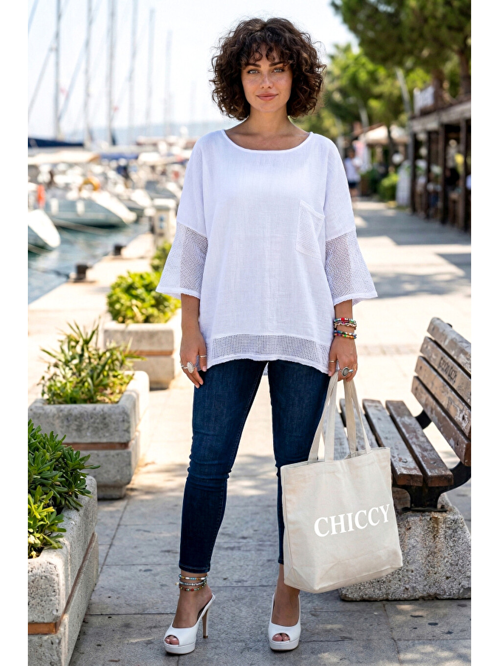 Beyaz Bisiklet Yaka 3/4 Kol, Kol Ve Etek Ucu File Detaylı Casual Müslin Oversize Dokuma Bluz 60 65-4