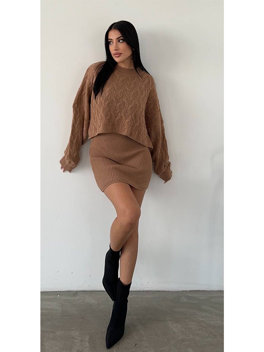 Kahverengi Elbise ve Kazak Triko Takım-1