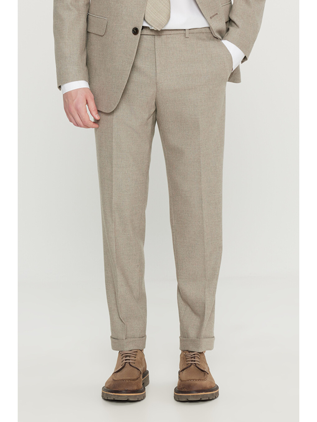 Erkek Bej Yünlü Slim Fit Dar Kesim Kırlangıç Yaka Kapak Cepli Esnek Takım Elbise-4
