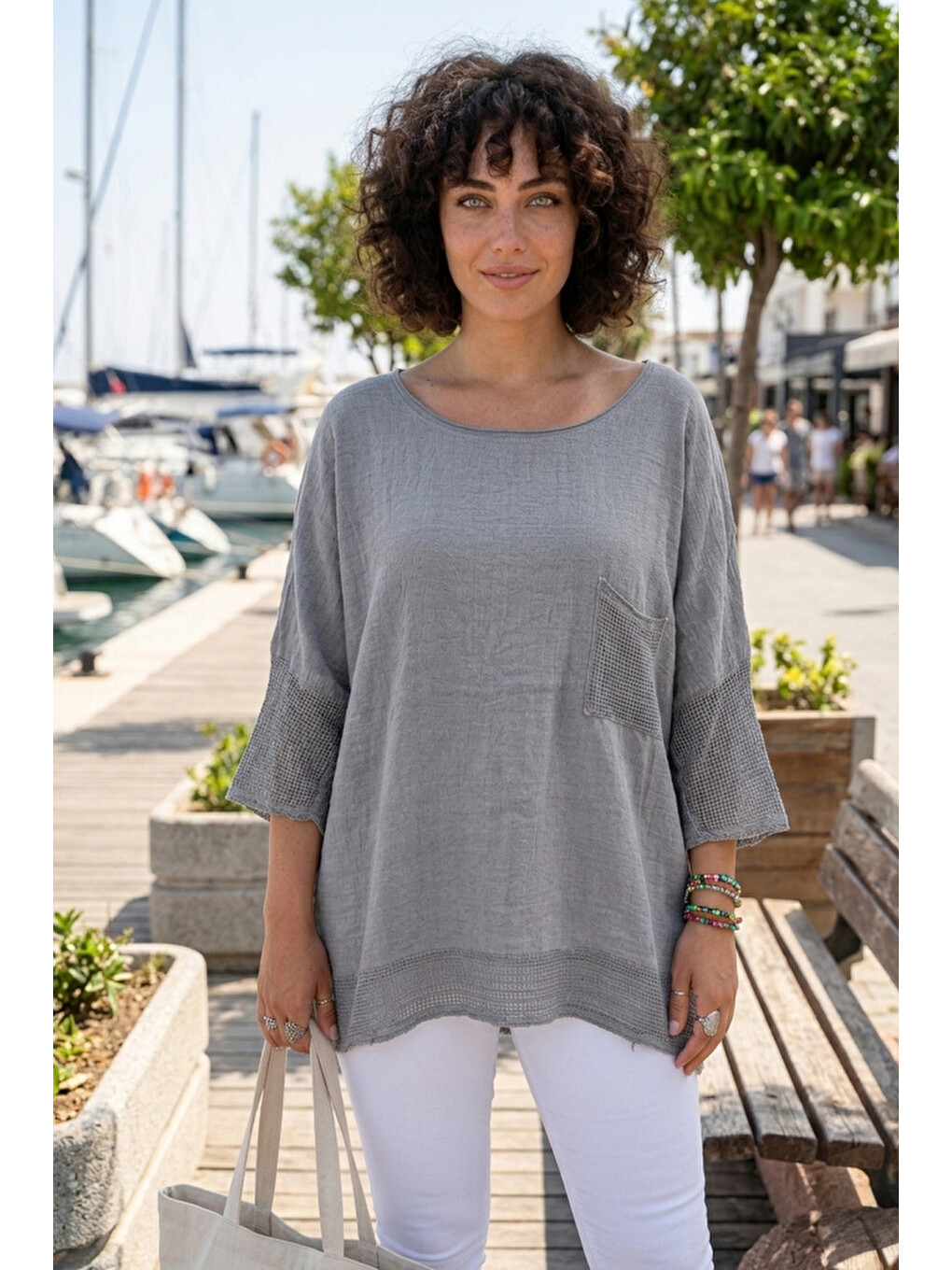 Gri Bisiklet Yaka 3/4 Kol, Kol Ve Etek Ucu File Detaylı Casual Müslin Oversize Dokuma Bluz 60 65-1