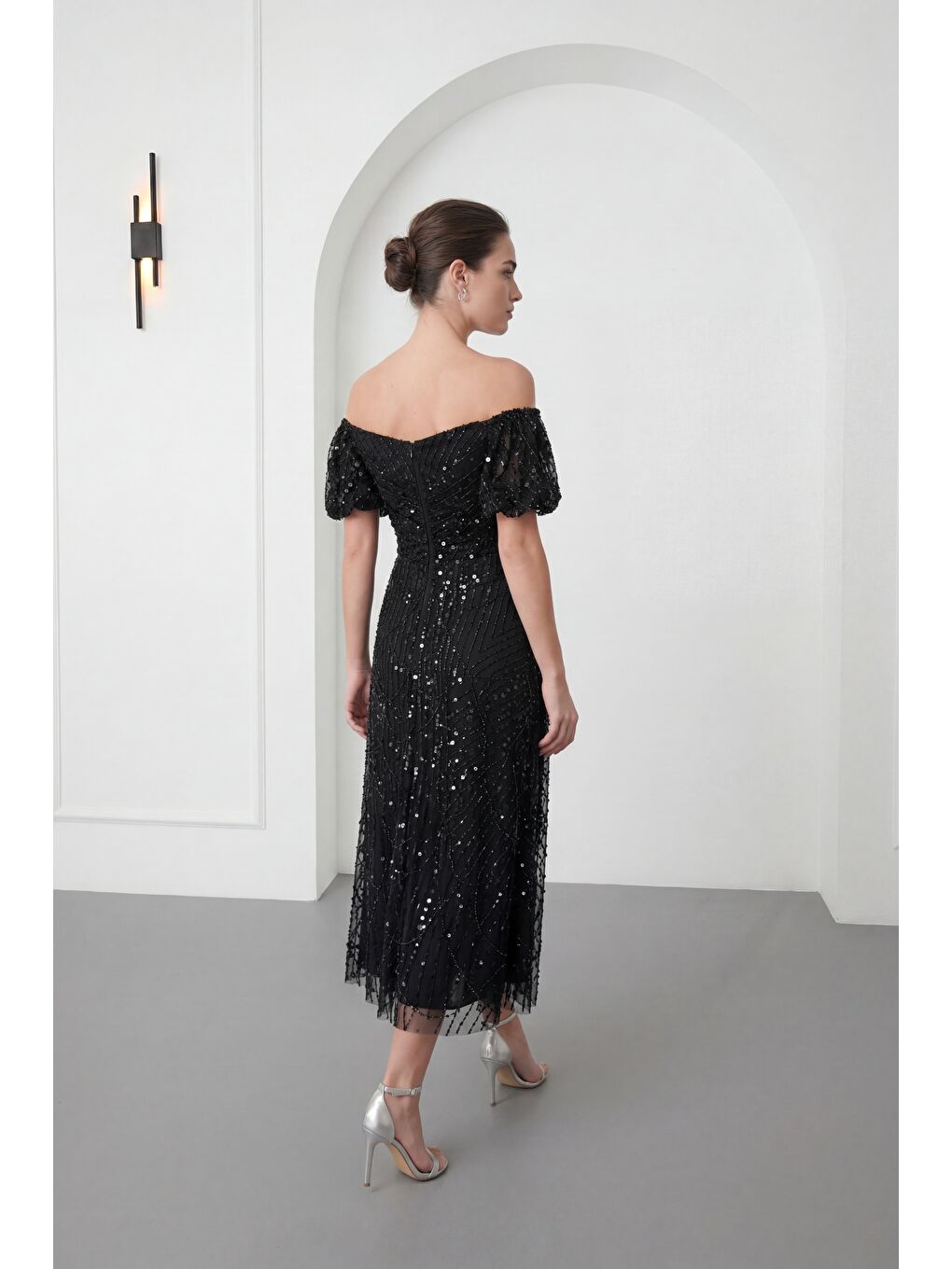 Kadın Siyah Dar Kalıp Kayık Yaka Boncuklu Midi Kloş Abiye Elbise-5