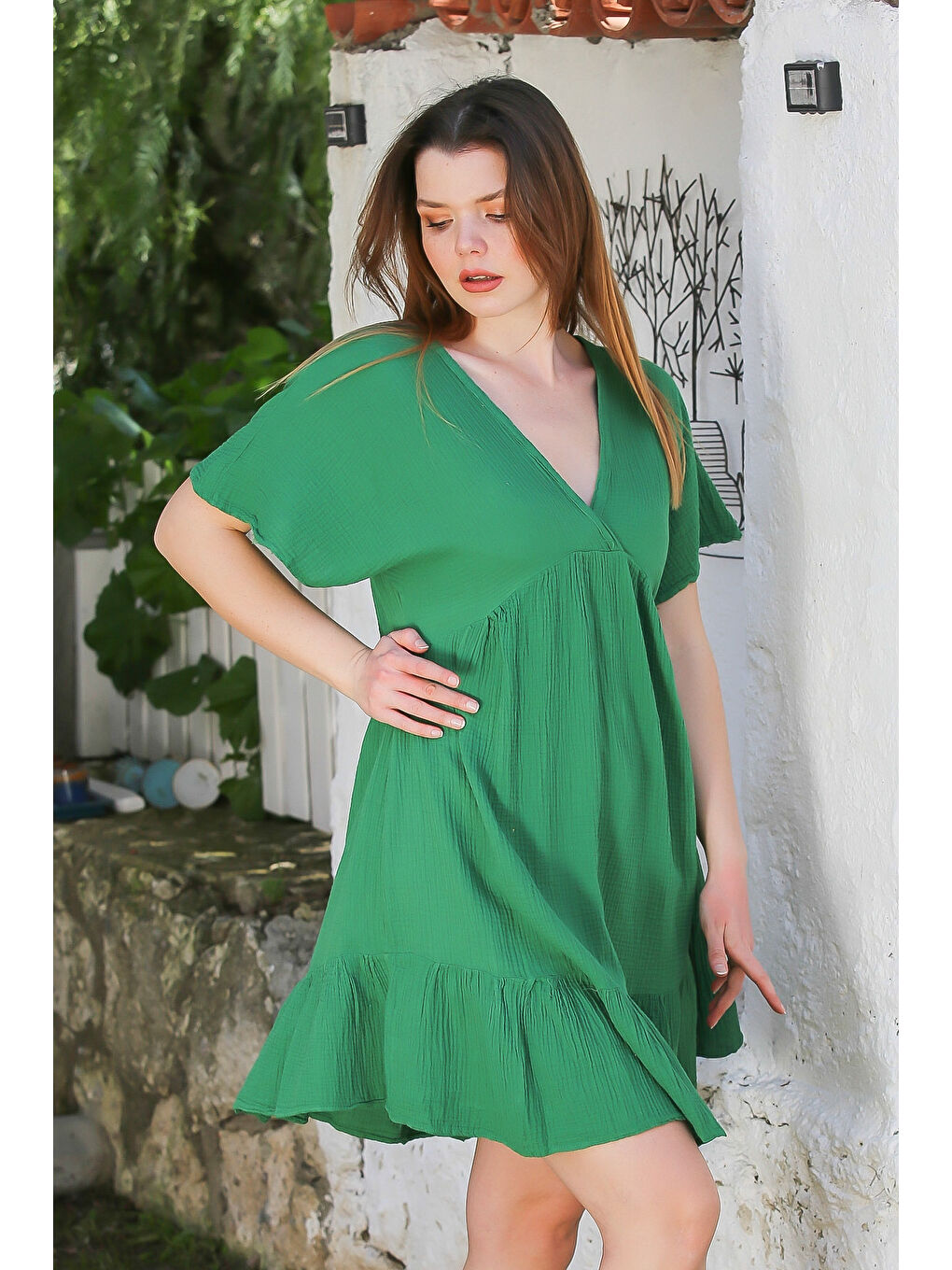 Yeşil Kruvaze Yaka Kısa Kol Yıkamalı Etek Ucu Fırfırlı Casual Müslin Dokuma Elbise 95 51-1