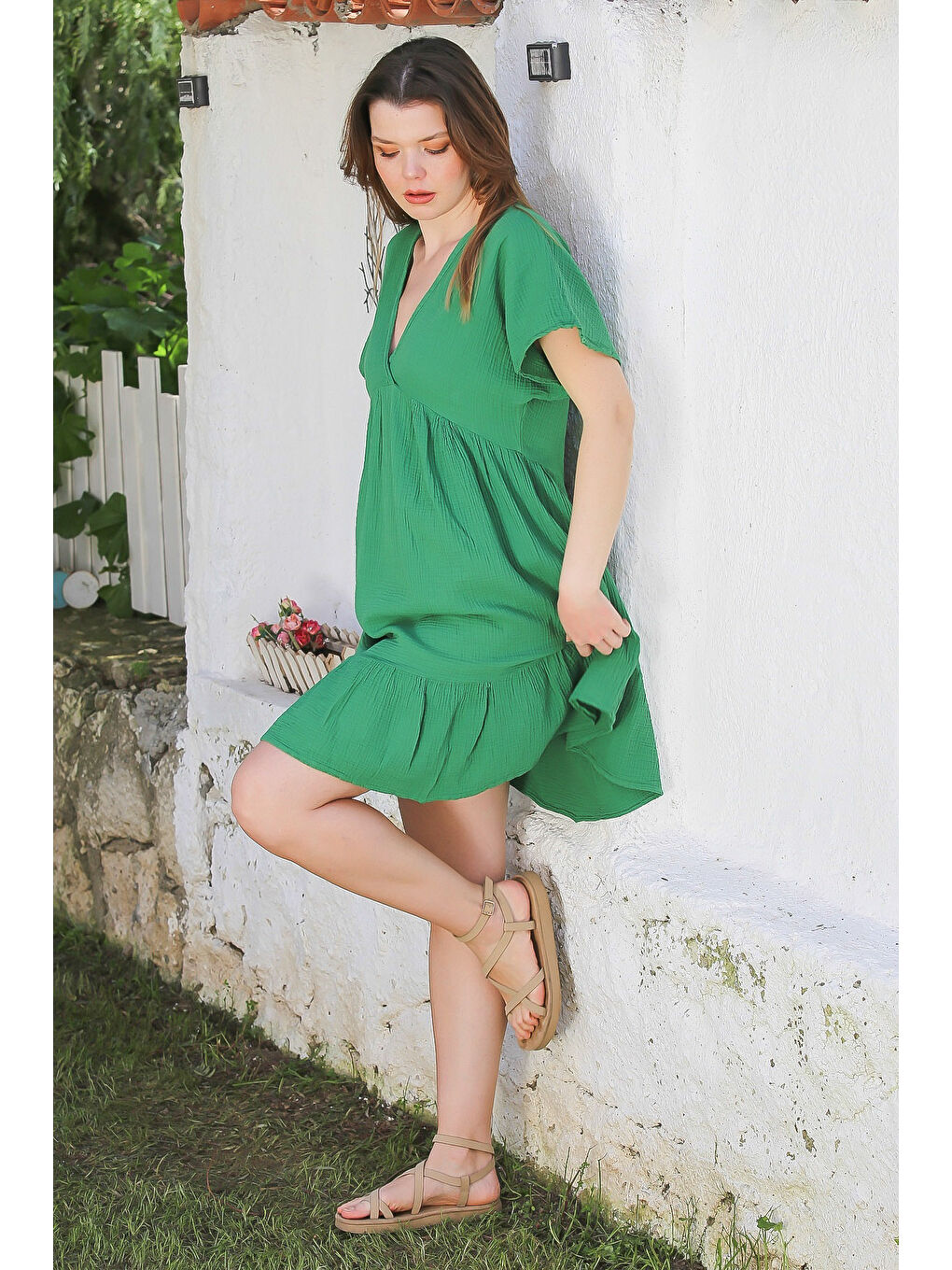 Yeşil Kruvaze Yaka Kısa Kol Yıkamalı Etek Ucu Fırfırlı Casual Müslin Dokuma Elbise 95 51-4