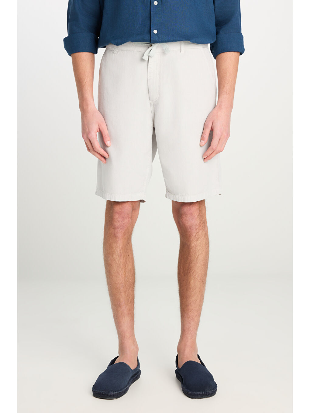 Yeşil Relaxed Fit Geniş Kesim Lastik Bel Detaylı Esnek Taş Rengi Chino Şort-3