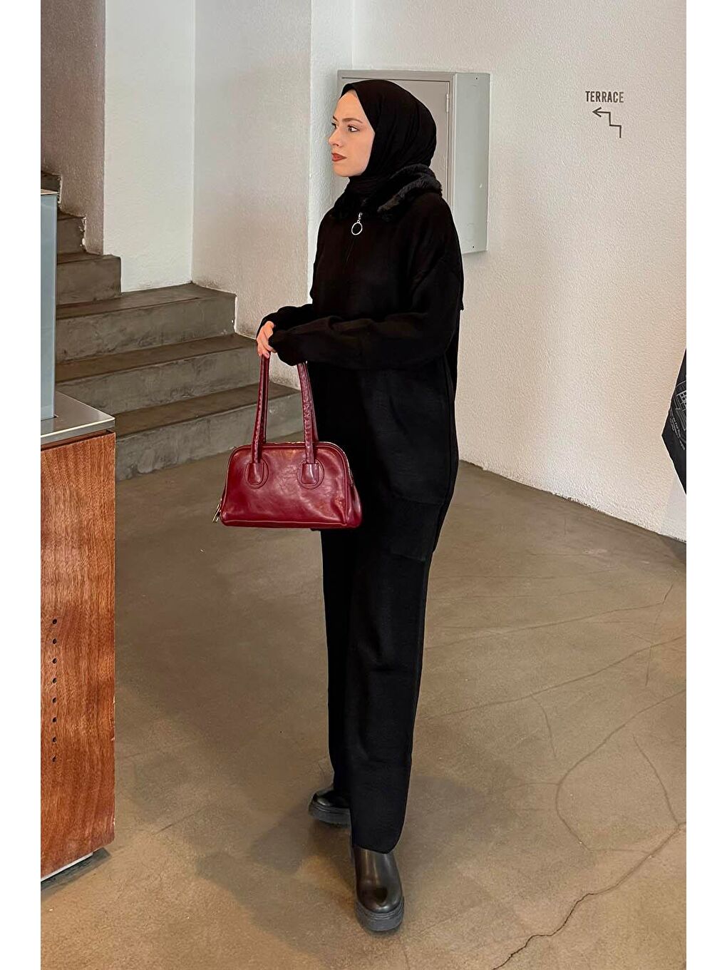 Pelüş Yaka Triko Takım Siyah-1