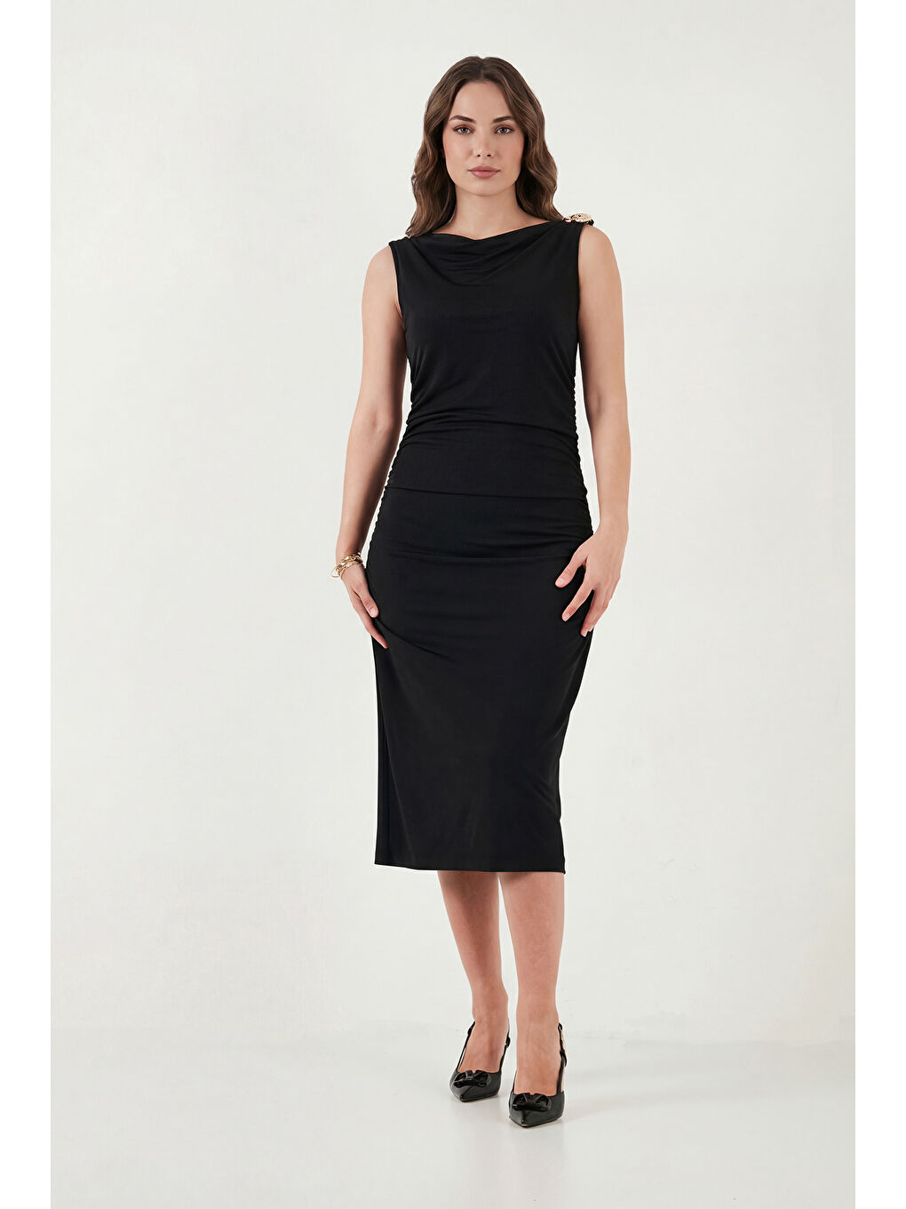 Siyah Midi Boy Degaje Yaka Vücuda Oturan Elbise 6525741-2