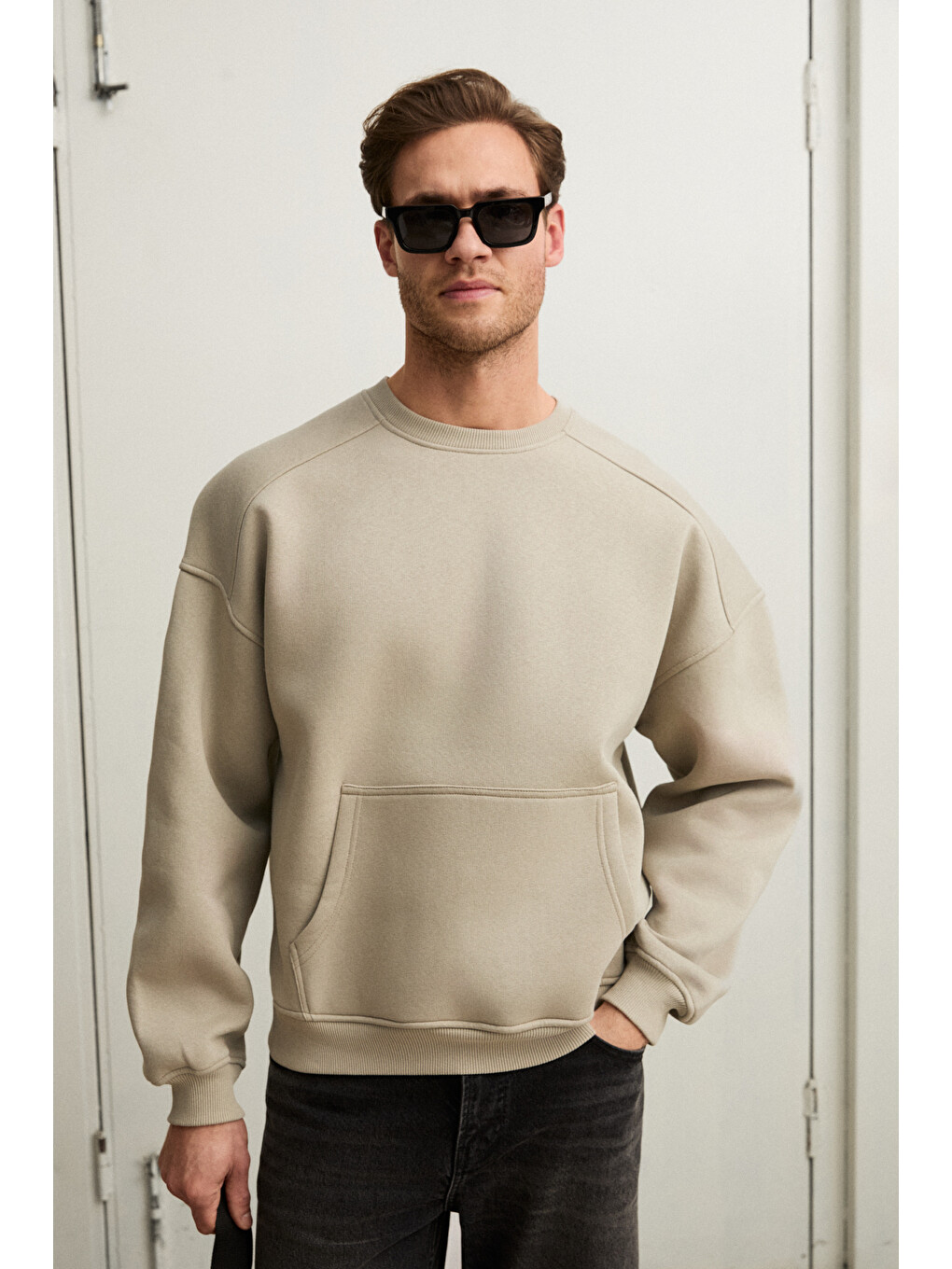 Coyotes Erkek Bisiklet Yaka Kangru Cepli Organik Pamuk Regular Fit Açık Haki Sweatshirt-2