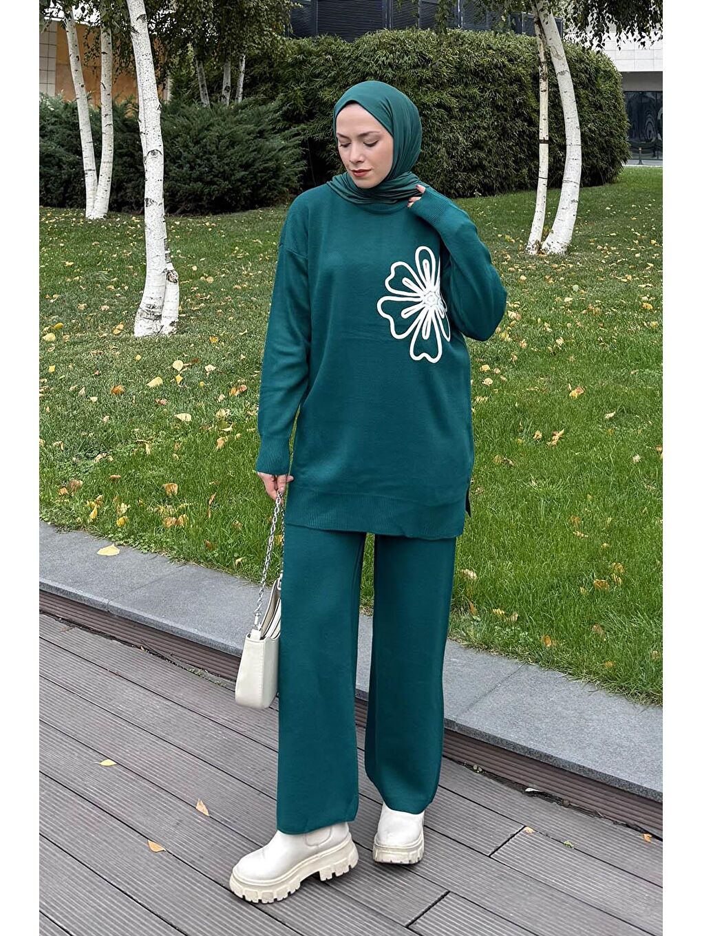 Çiçek Detaylı Triko Takım Zümrüt Yeşili
