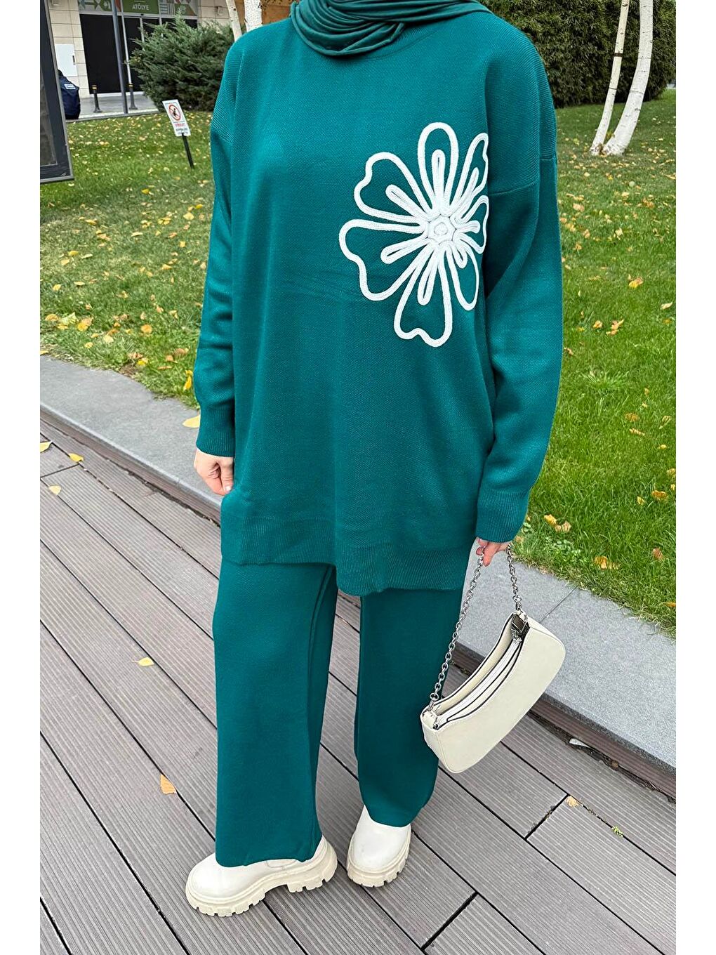 Çiçek Detaylı Triko Takım Zümrüt Yeşili-2