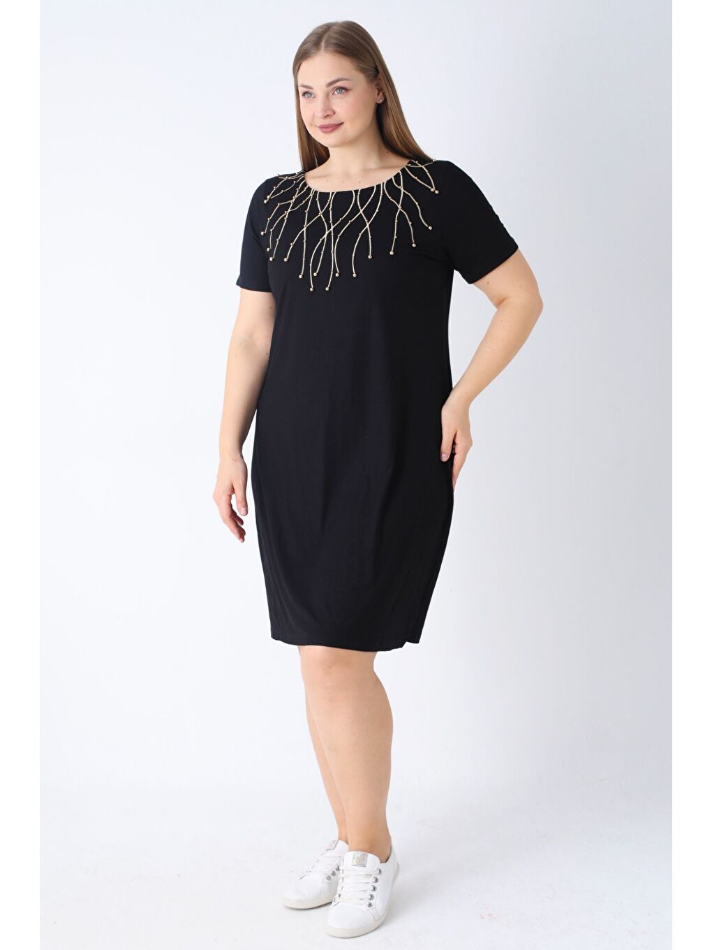 Kadın Siyah Nakış Detaylı Bisiklet Yaka Elastanlı Büyük Beden Elbise-2