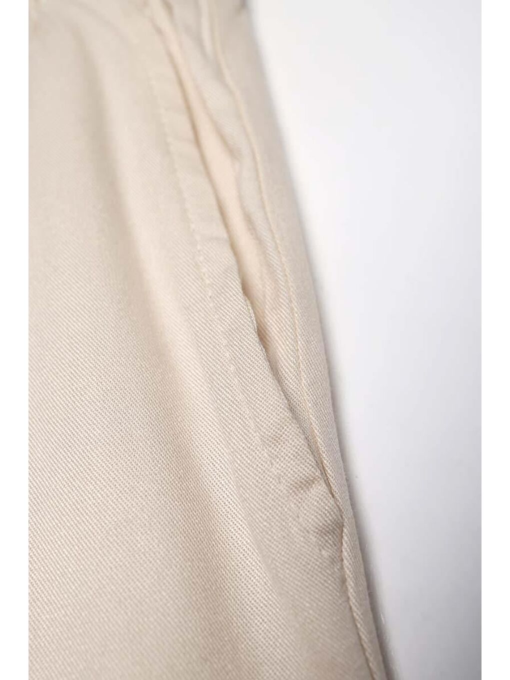 Ekru-Beli Lastikli Geniş Paça Pantolon-4