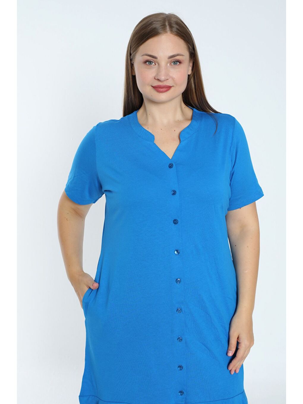 Mavi kadın büyük beden boydan düğmeli kısa kollu fırfırlı pamuklu elbise-1
