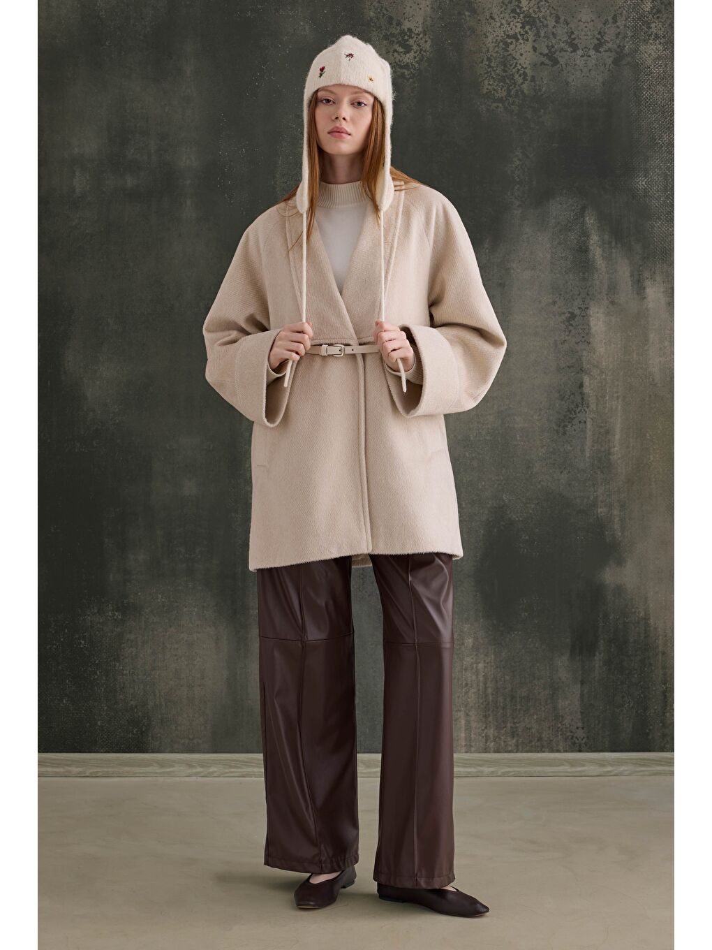 Beyaz Kemer Detaylı Kaban Kemik-1