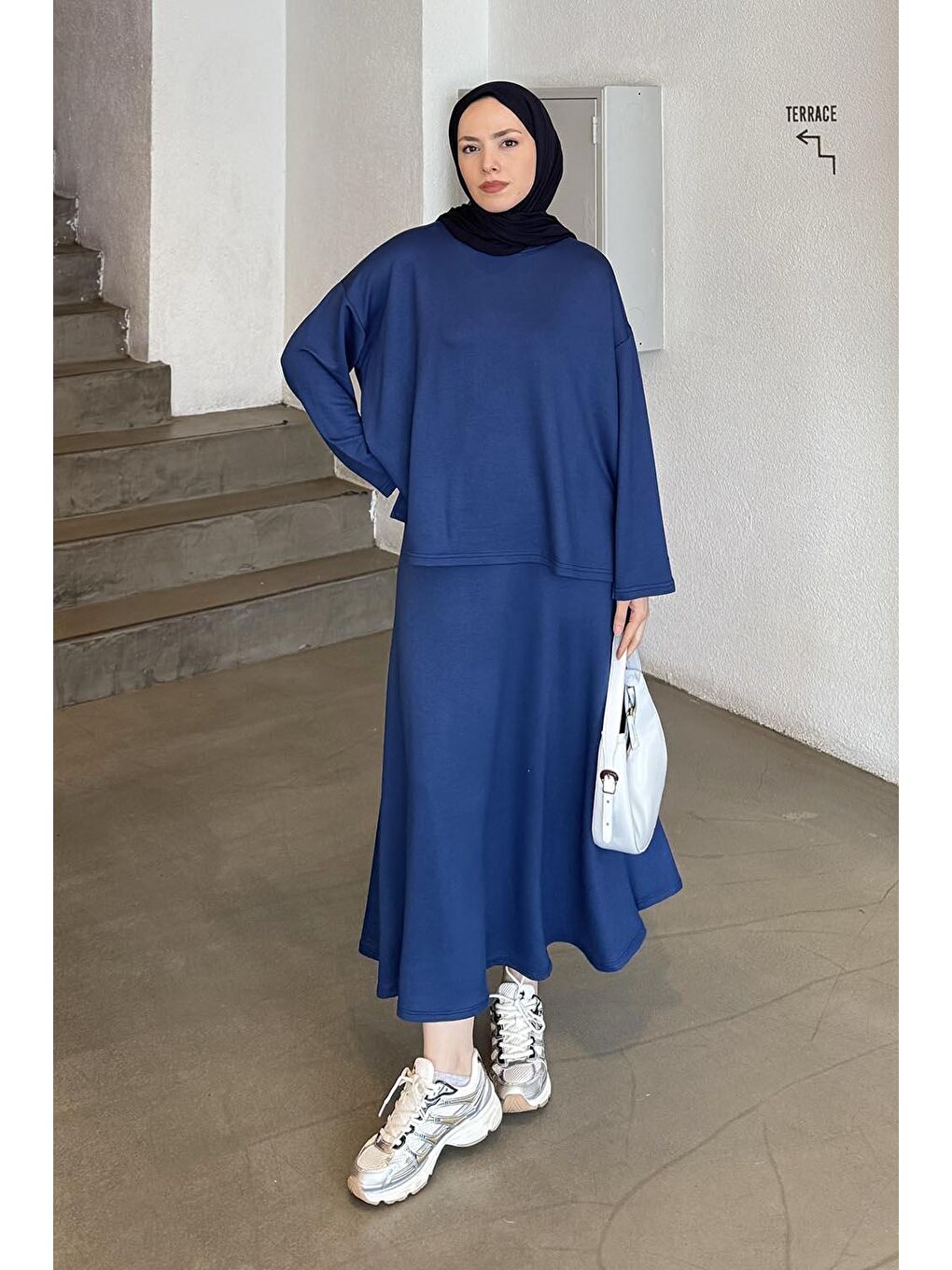 Kristal Kloş Etekli Tesettür Lacivert