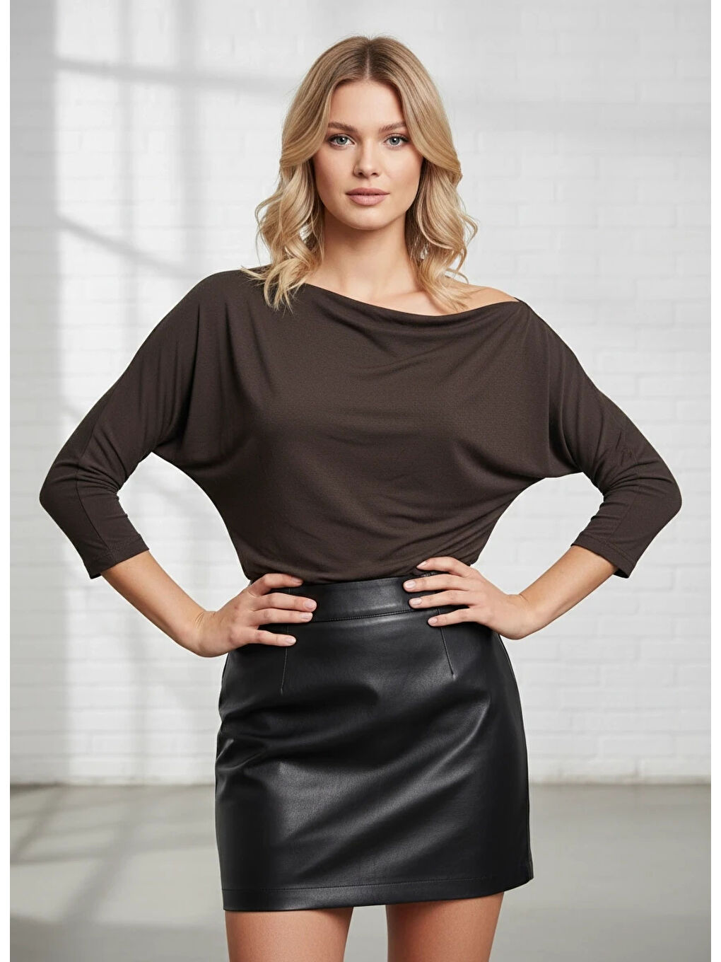 Kahverengi Kadın Kayık Yaka Yarasa Kol Elastanlı Penye Bluz