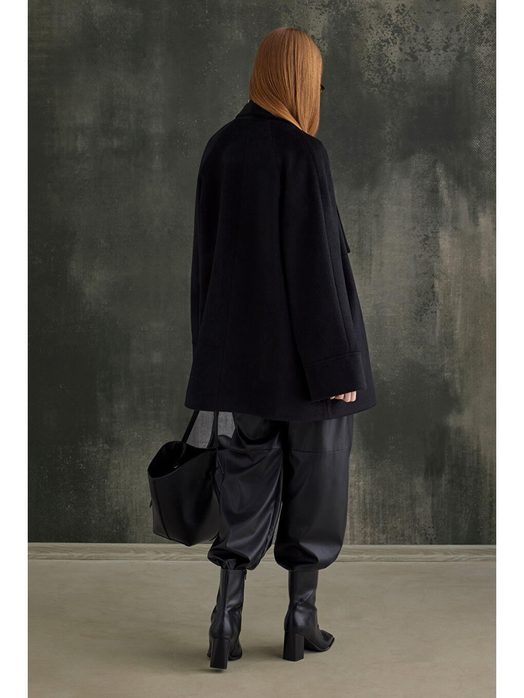 Kemer Detaylı Kaban Siyah-4