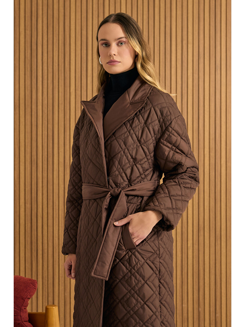 Kahverengi Seyyar Kuşaklı Kapitone Mont-3