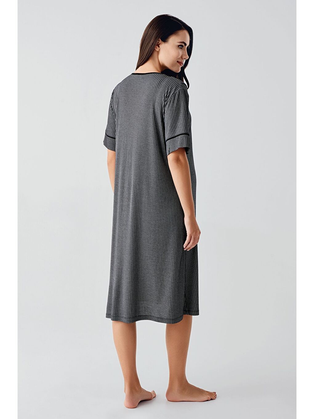 Siyah Düğmeli Kısa Kısa Kollu Esnek Viskoz Hamile Gecelik 14128-3