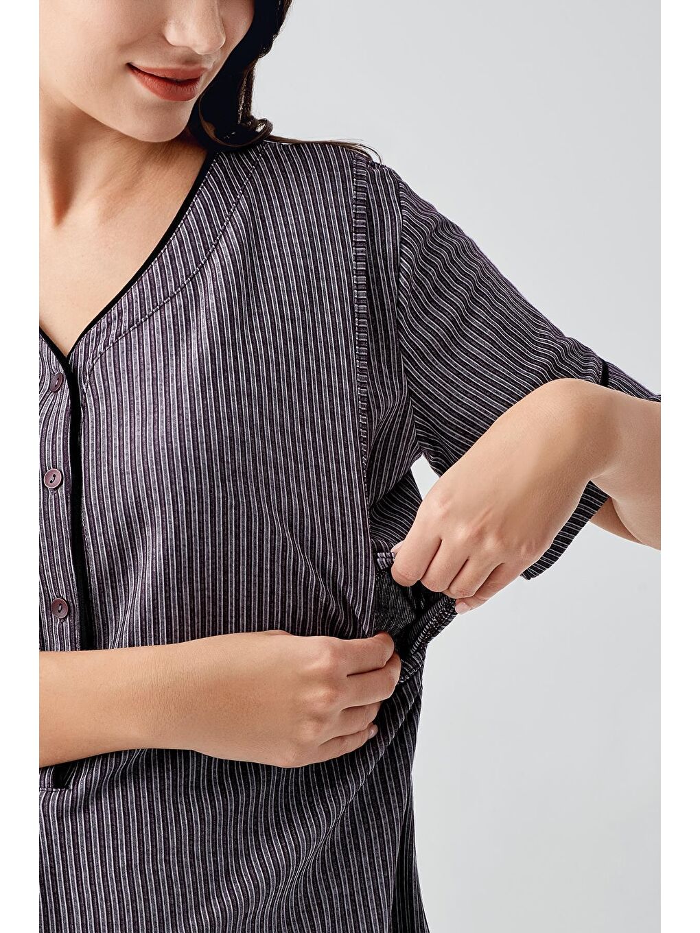 Mor Düğmeli Kısa Kısa Kollu Esnek Viskoz Hamile Gecelik 14128-2