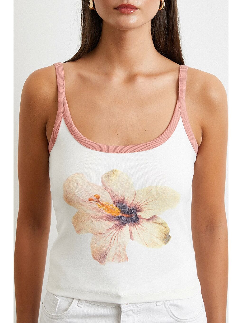 Çiçek Baskılı Askılı Top Ekru-2