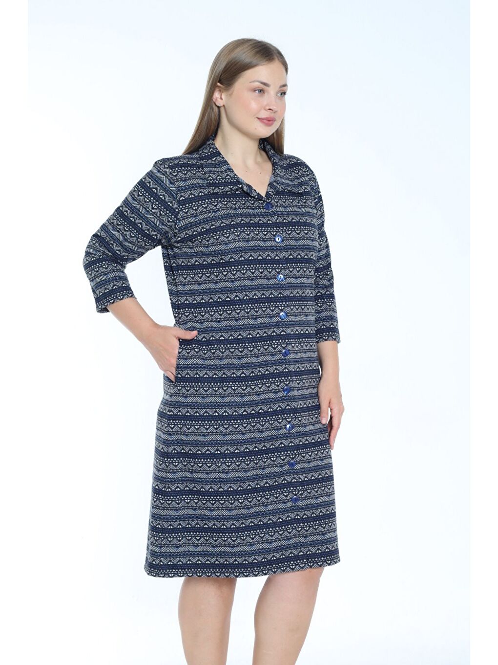 Karışık Kadın Büyük Beden Desenli Boydan Düğmeli Cepli Truvakar Kollu Jakarlı Elastanlı Elbise-1