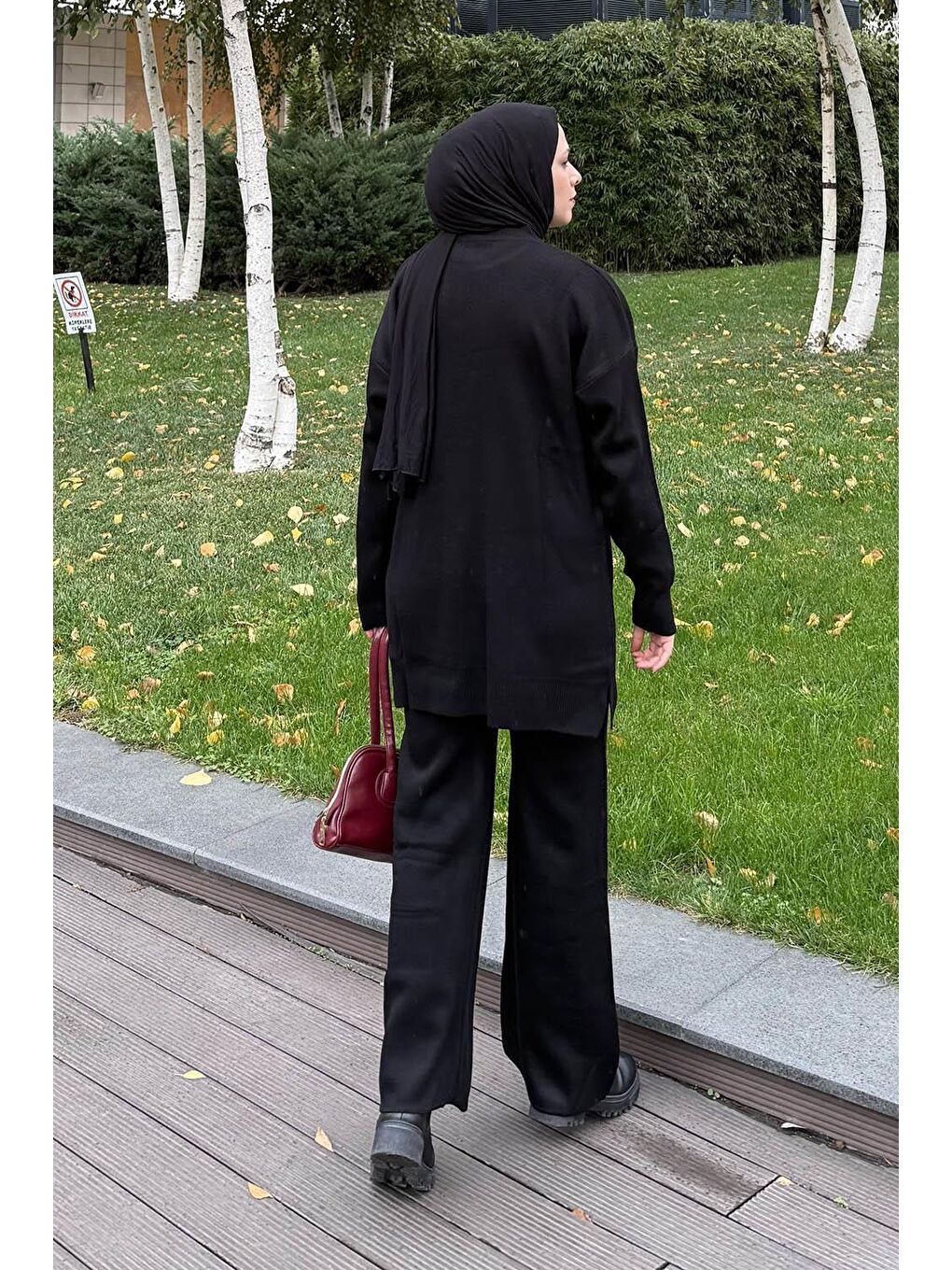 Çiçek Detaylı Triko Takım Siyah-3