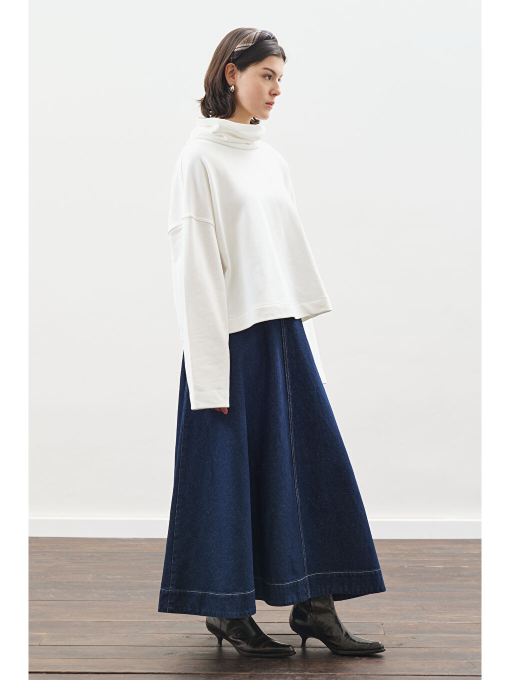 Yüksek Yakalı Oversıze Sweatshırt Ekru-1