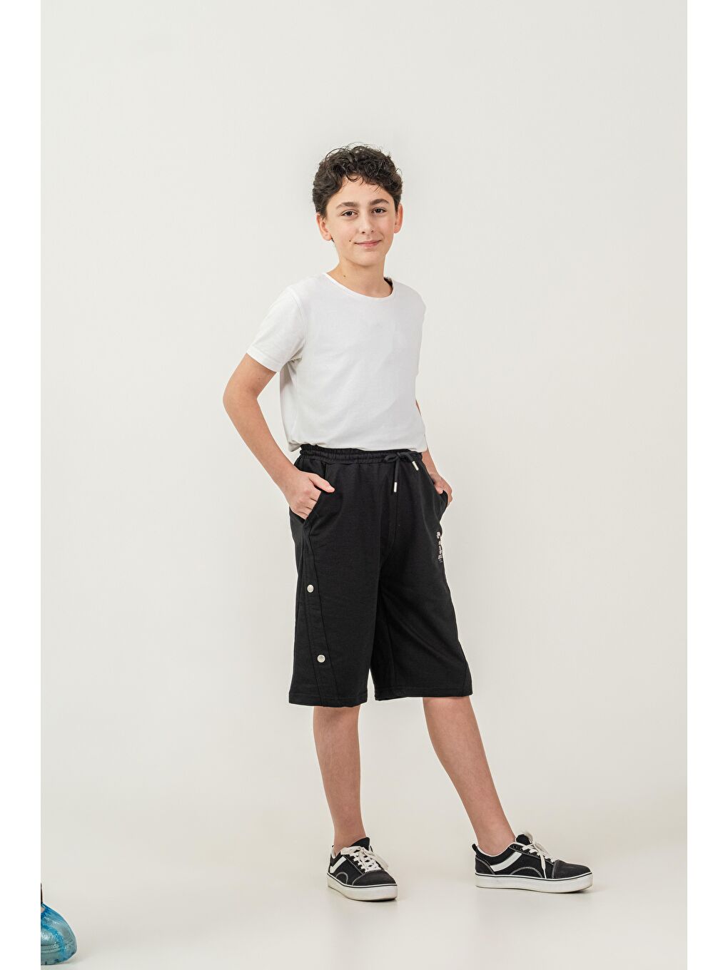 Siyah West Coast Baskılı Yanlar Çıtçıtlı Erkek Çocuk Şort-1