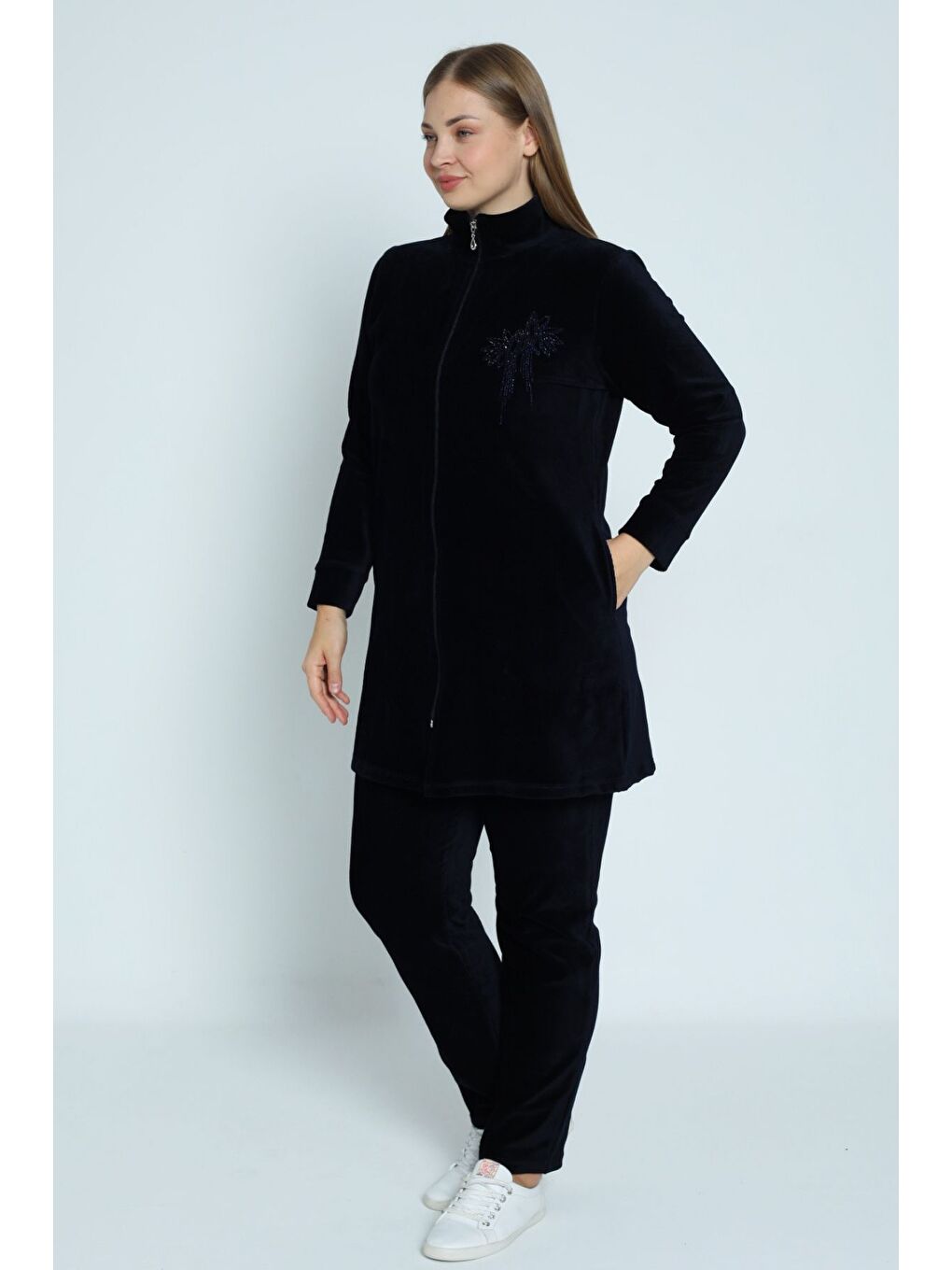 Kadın Lacivert Büyük Beden Uzun Kollu Pamuklu Taş Detaylı Kadife Alt Üst Eşofman Takımı-2