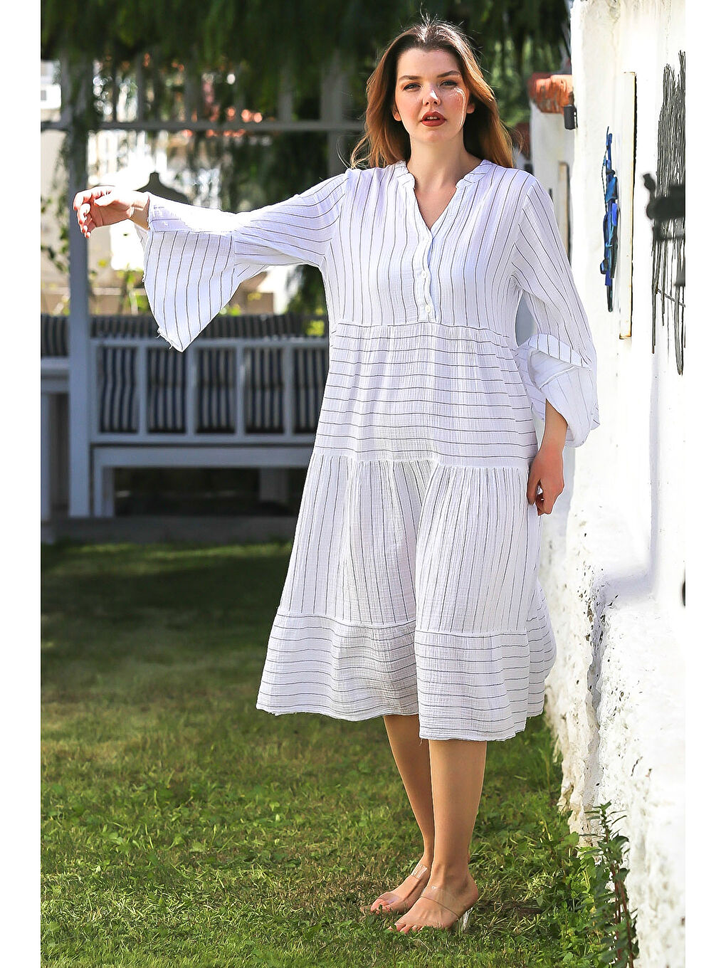 Beyaz Hakim Yaka İspanyol Kol Çizgili Yıkamalı Etek Ucu Fırfırlı Casual Dokuma Elbise 125 53-2