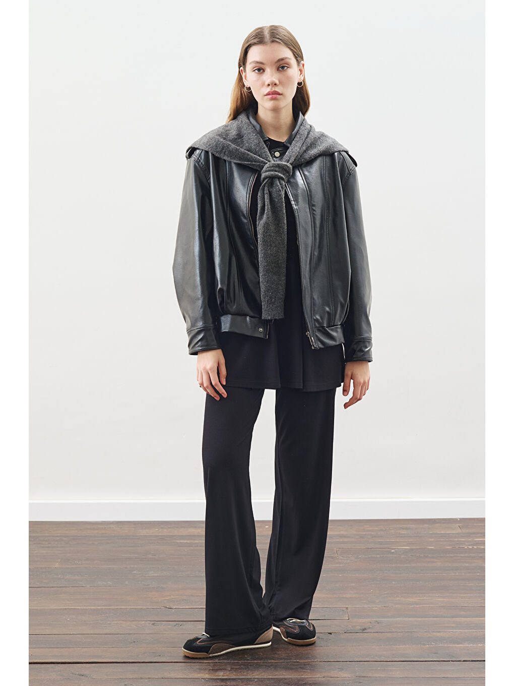 Düğüm Tasarımlı Pantolonlu Takım Siyah