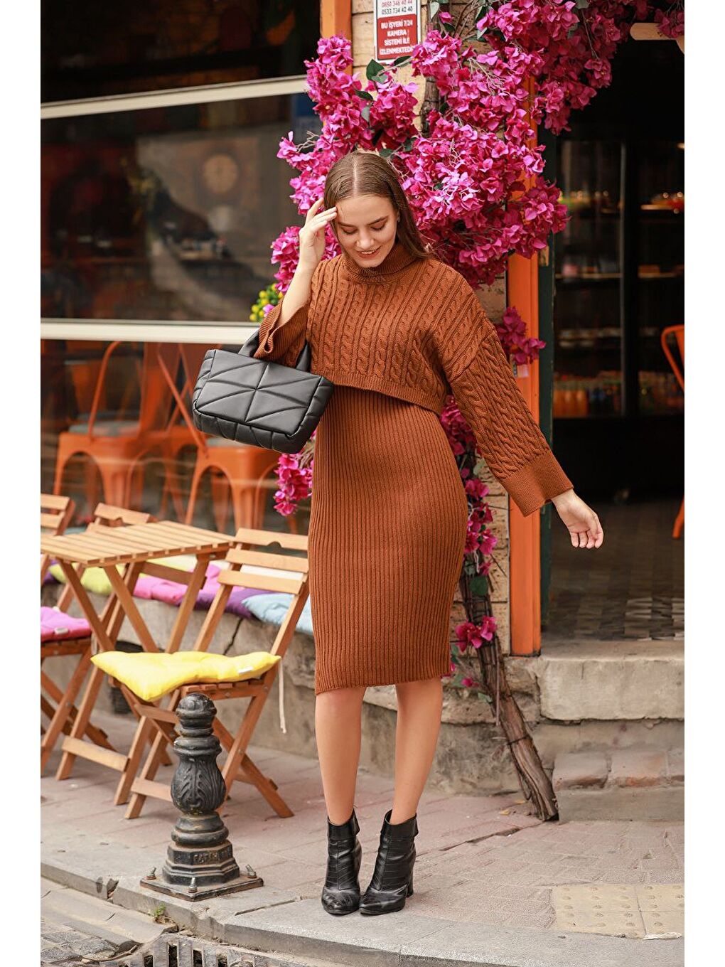 Kahverengi Boğazlı Crop Kazak Triko Elbise Takım Kahve-1