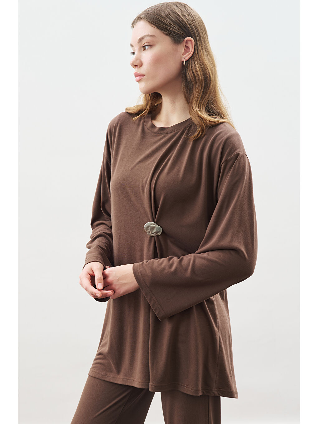 Düğüm Tasarımlı Pantolonlu Takım Kahverengi-3