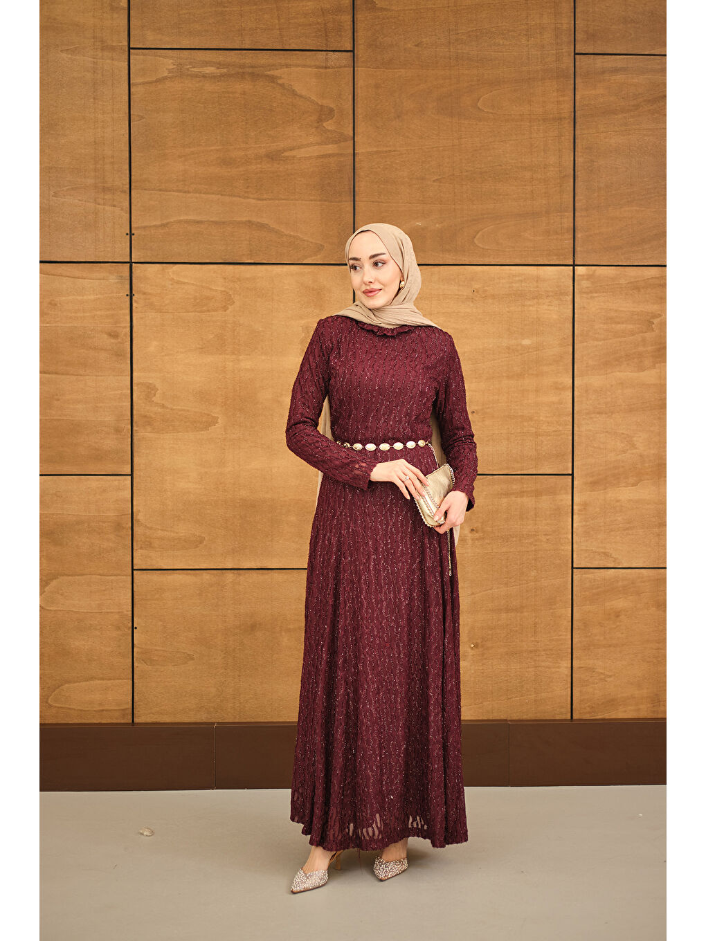 Kadın Sim Detay Kendinden Desenli Gold Kemerli Elbise Bordo-1