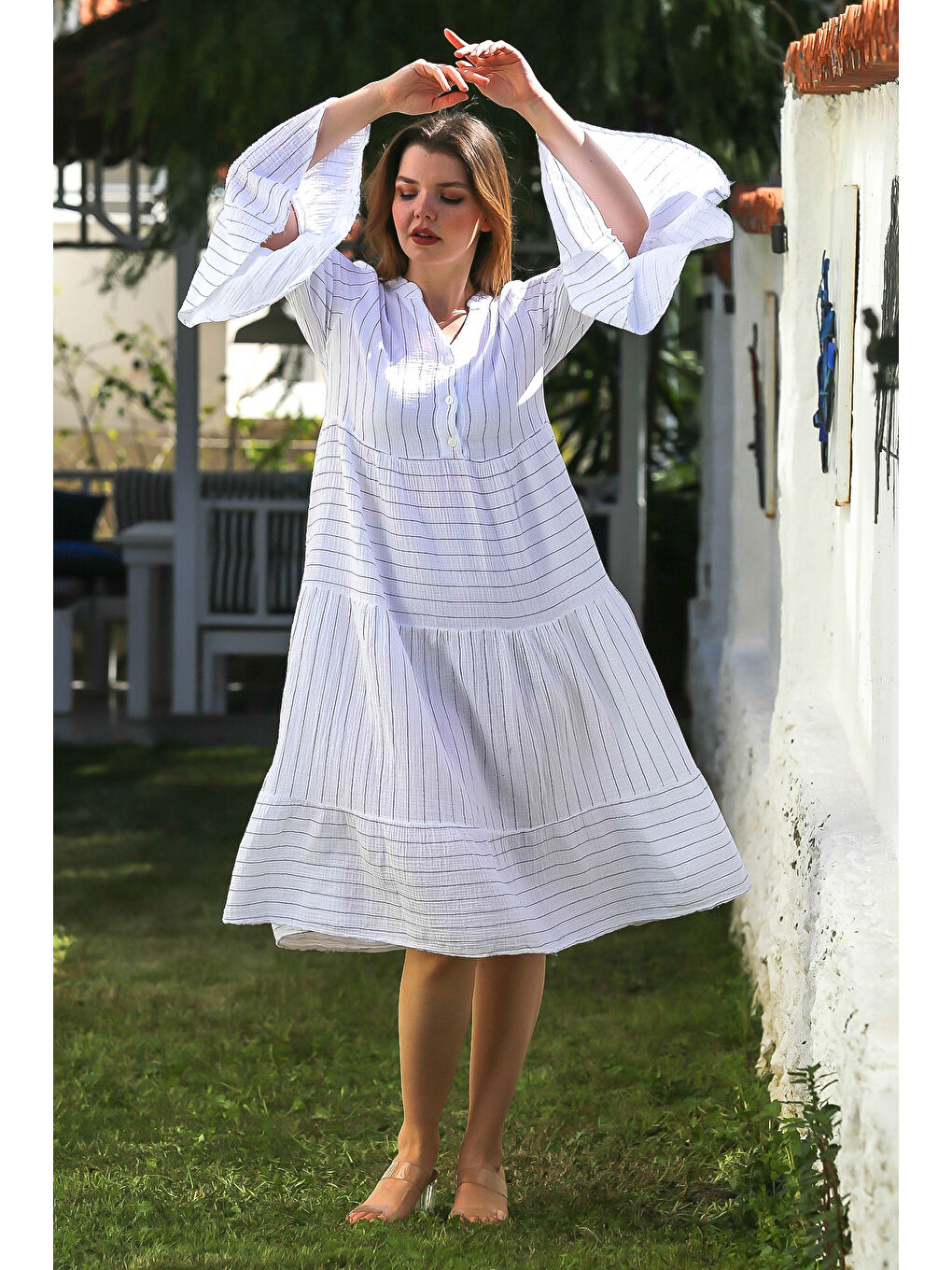 Beyaz Hakim Yaka İspanyol Kol Çizgili Yıkamalı Etek Ucu Fırfırlı Casual Dokuma Elbise 125 53-5