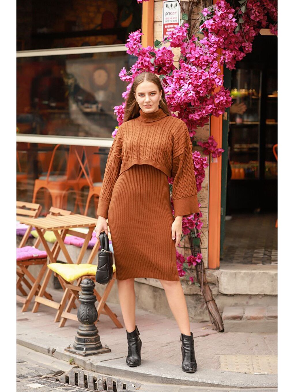 Kahverengi Boğazlı Crop Kazak Triko Elbise Takım Kahve-3