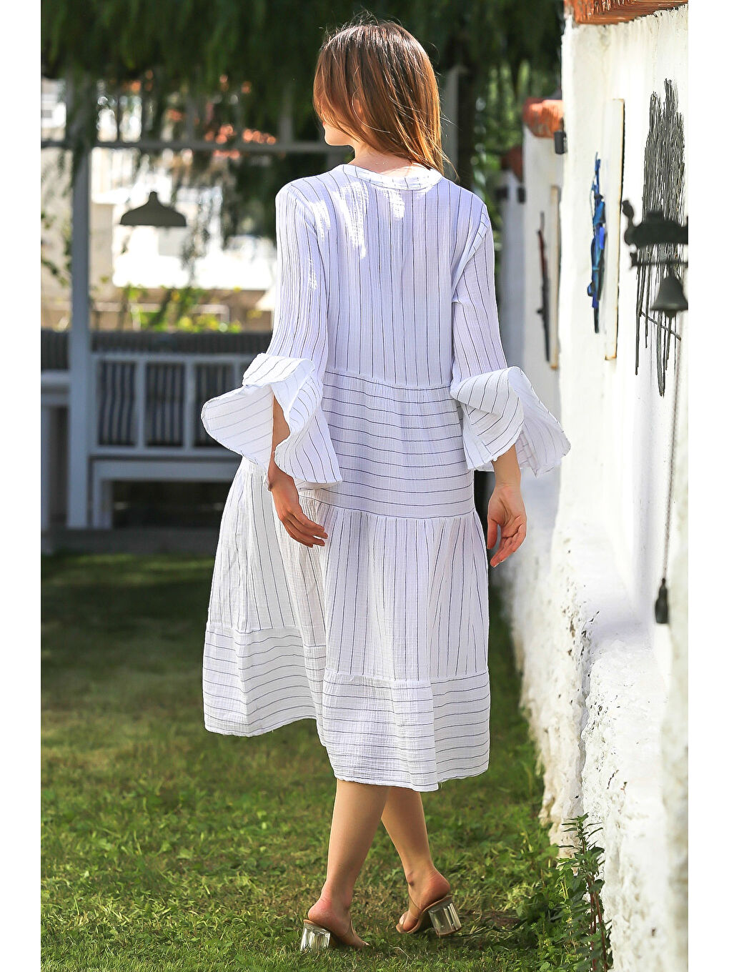 Beyaz Hakim Yaka İspanyol Kol Çizgili Yıkamalı Etek Ucu Fırfırlı Casual Dokuma Elbise 125 53-7