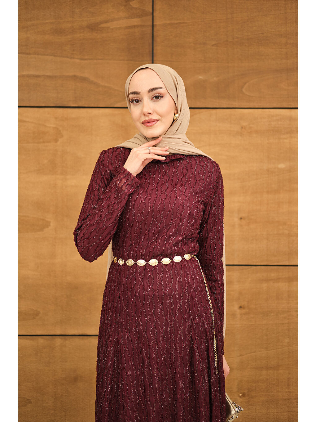 Kadın Sim Detay Kendinden Desenli Gold Kemerli Elbise Bordo-2