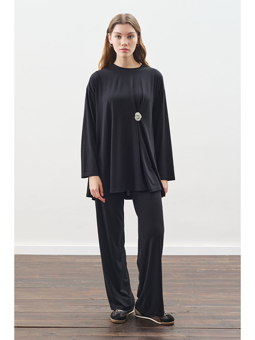 Düğüm Tasarımlı Pantolonlu Takım Siyah-2