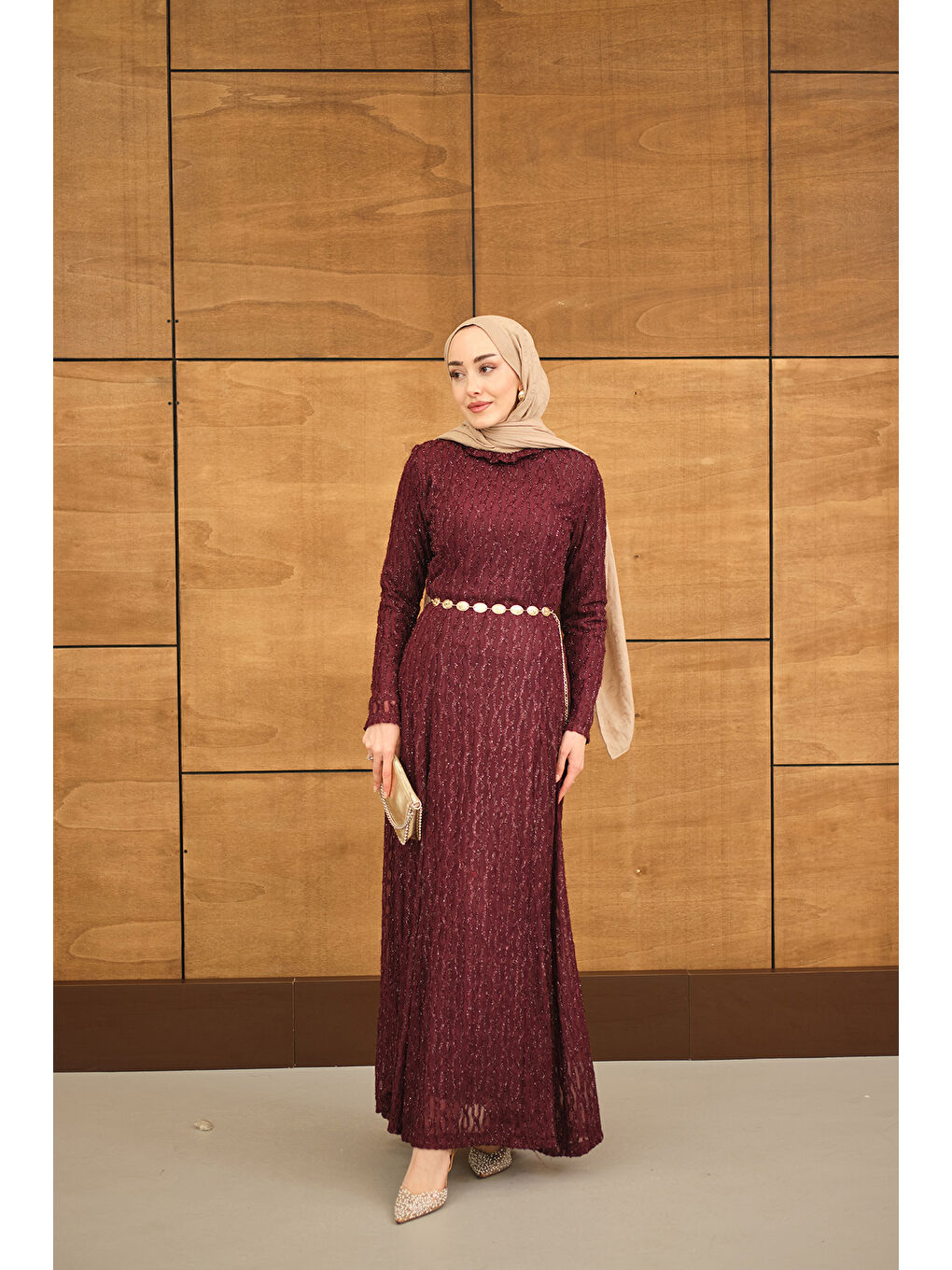 Kadın Sim Detay Kendinden Desenli Gold Kemerli Elbise Bordo-3