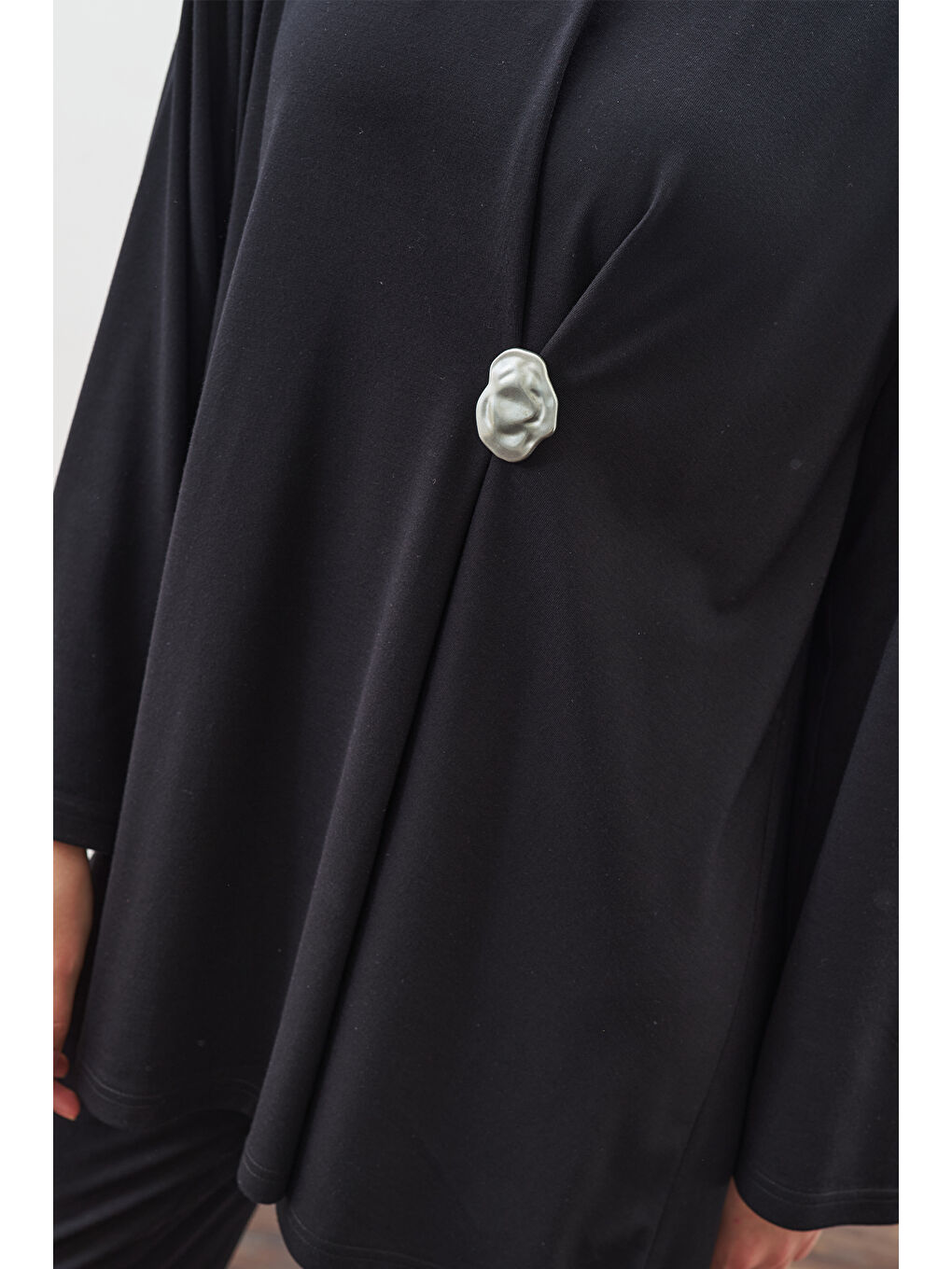 Düğüm Tasarımlı Pantolonlu Takım Siyah-3