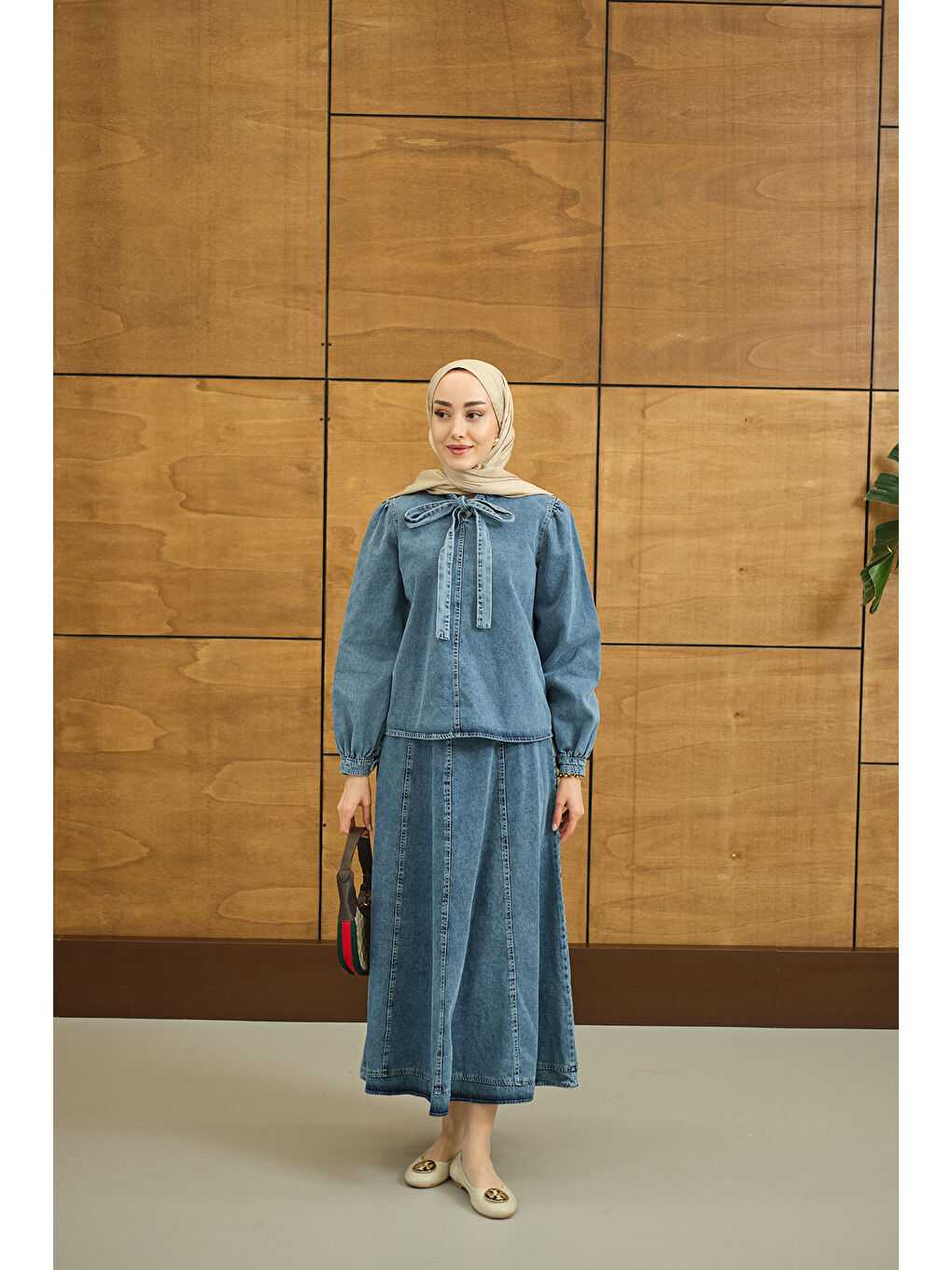 Kadın Yaka Bağlamalı Etekli Jean Takım Buz Mavi-4