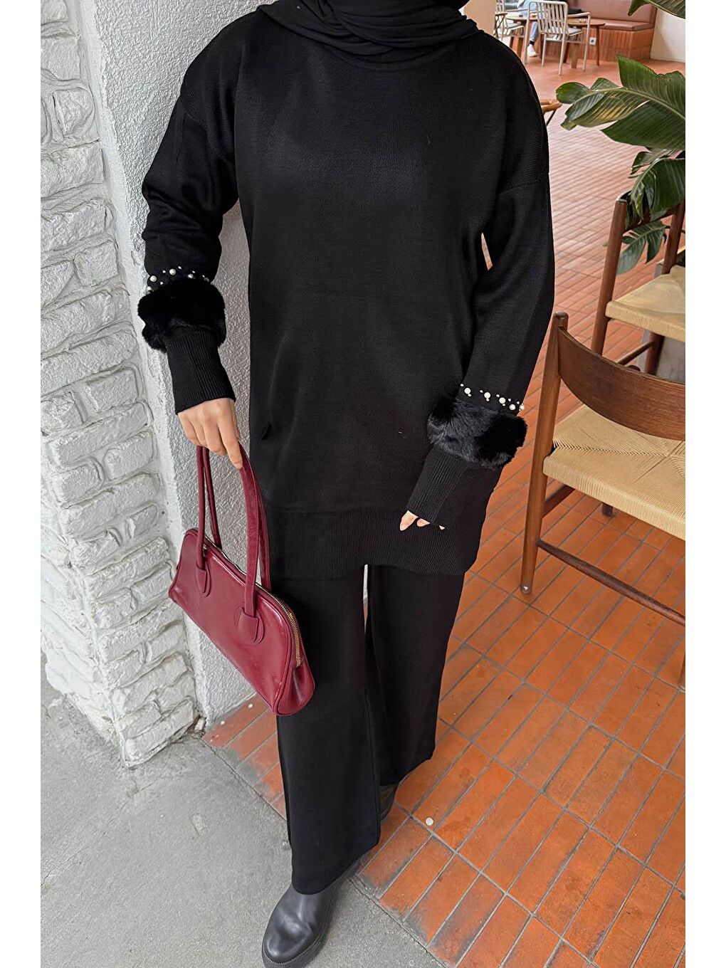 Kol Pelüş Detaylı Triko Takım Siyah-2