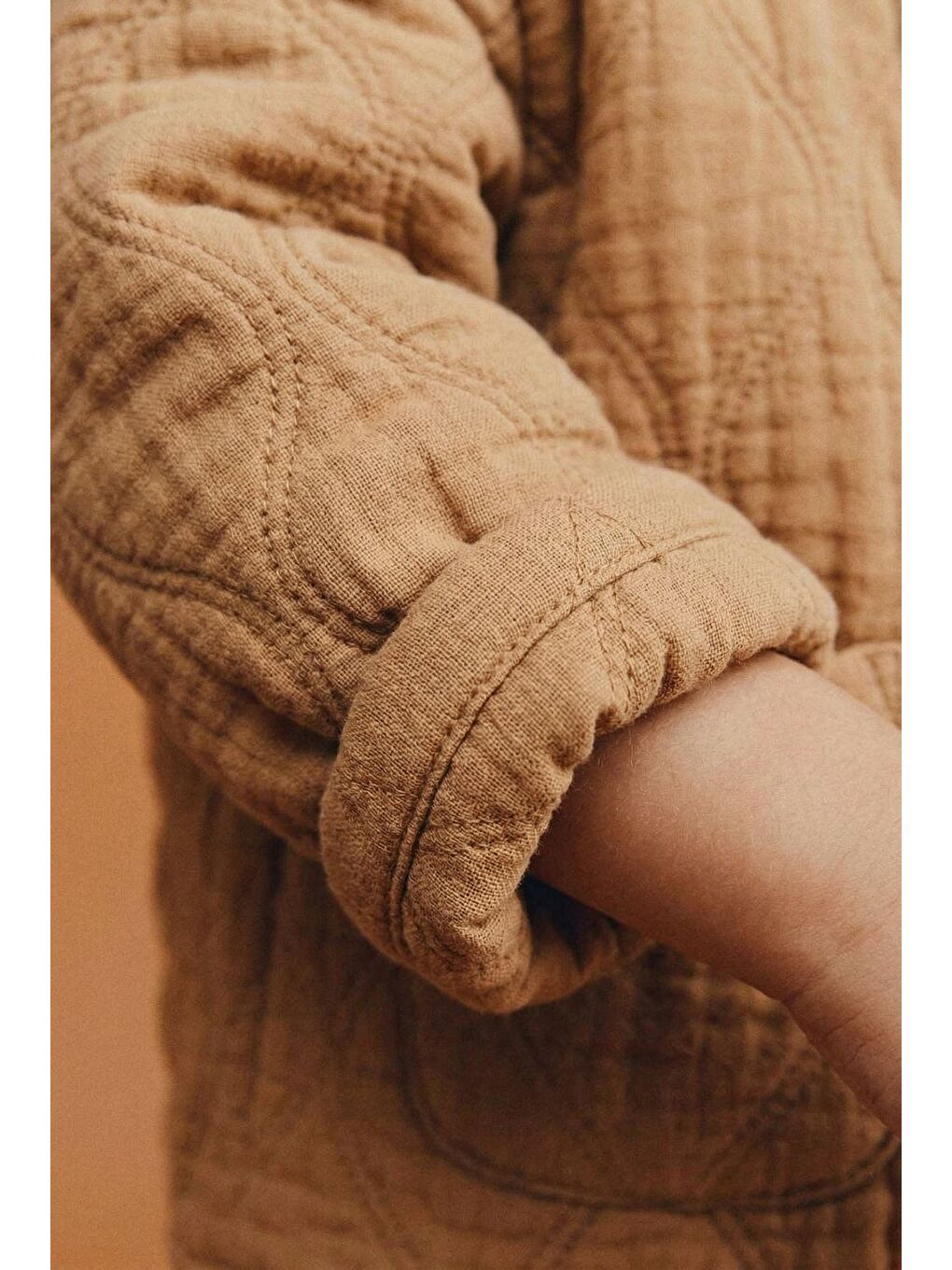 Karışık Erkek Çocuk Pamuklu Camel Kapitone Ceket T-Shirt Jean Pantolon Takım-3