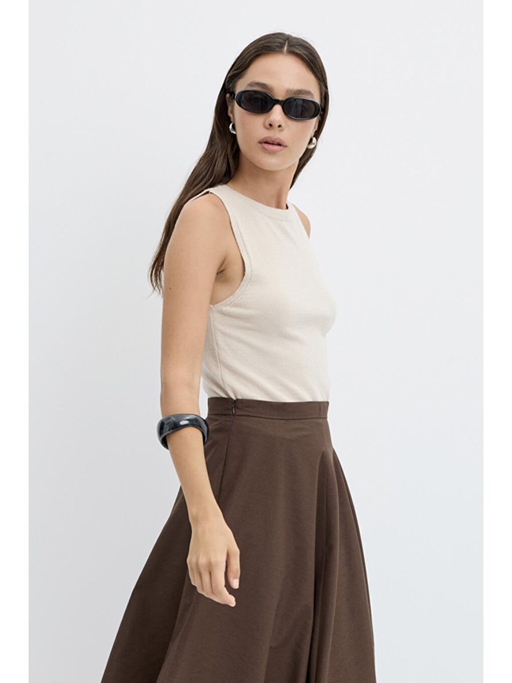 Bej Yuvarlak Yaka Kolsuz Triko Body Taş-1