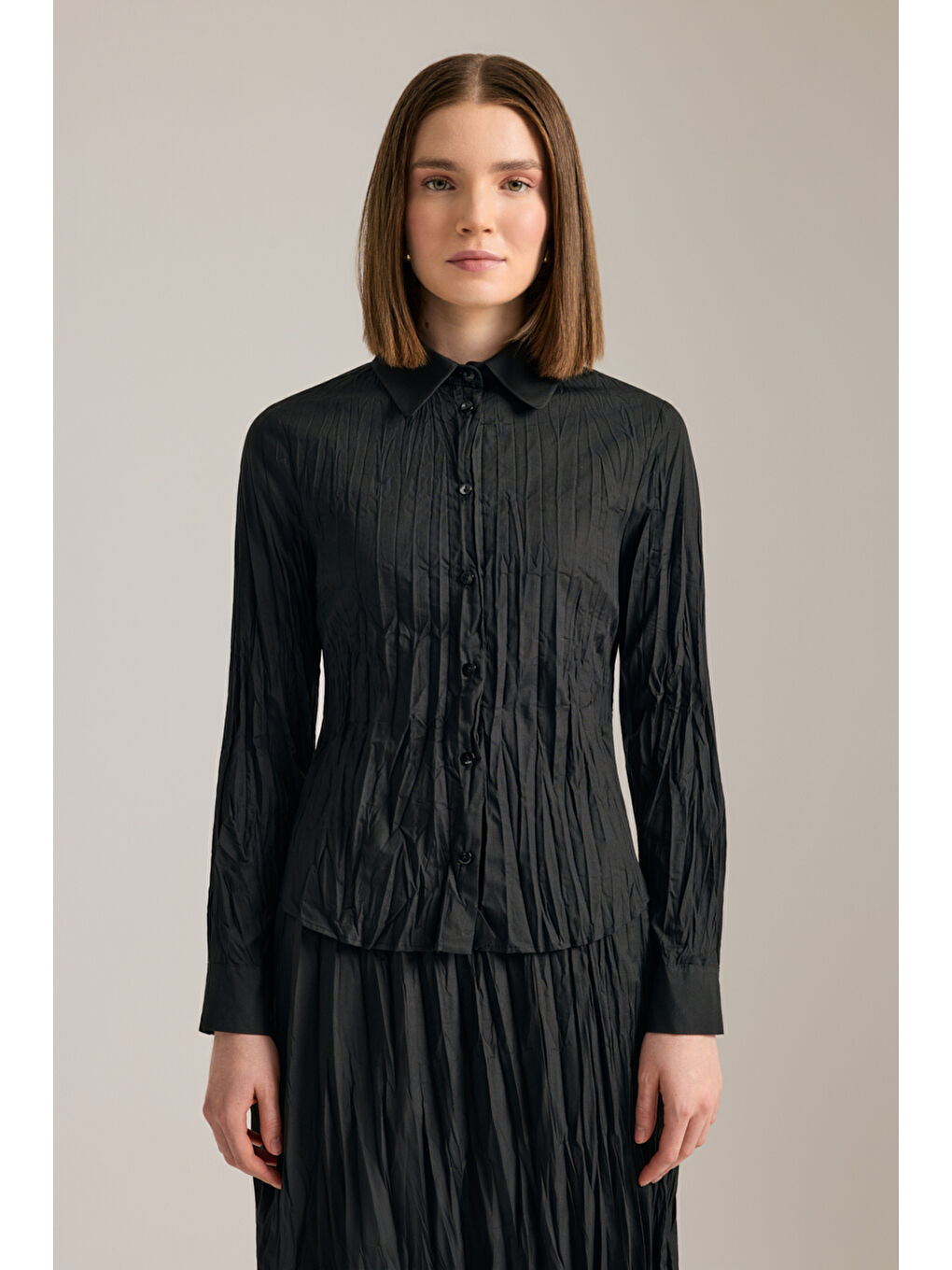 Siyah Kraşlı Pamuk Gömlek-1