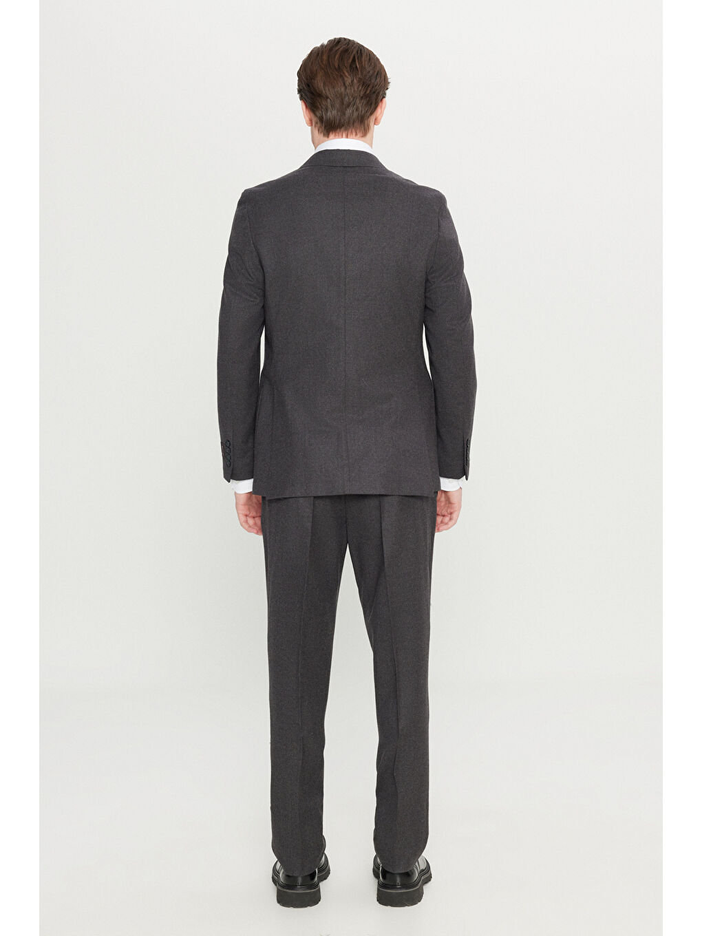 Erkek Antrasit %100 Yün Slim Fit Dar Kesim Kırlangıç Yaka Torba Cepli Takım Elbise-6